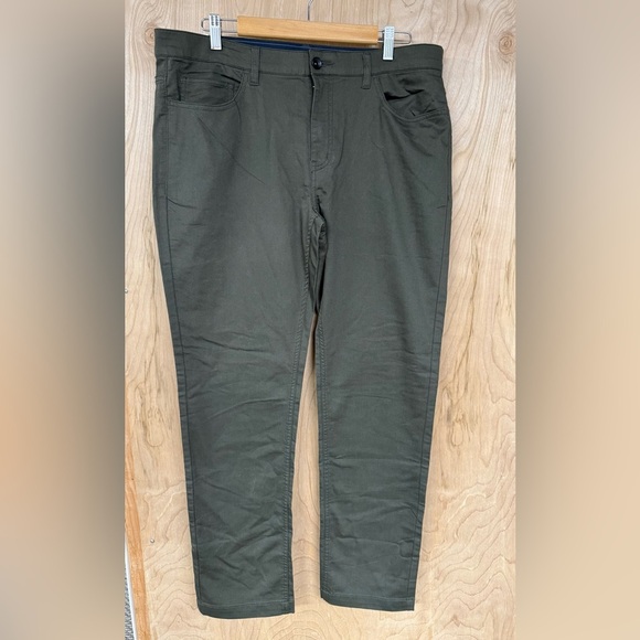 Perry Ellis Portfolio Pants 36x32 Men’s Soft Touch Chino Elmwood Forest Green - Picture 1 of 5
